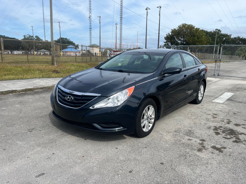 2011 Hyundai Sonata Image 1
