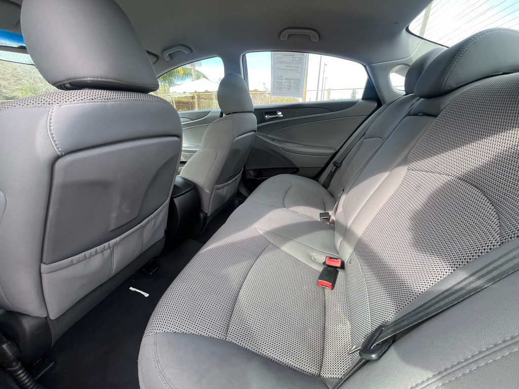2011 Hyundai Sonata Image 6