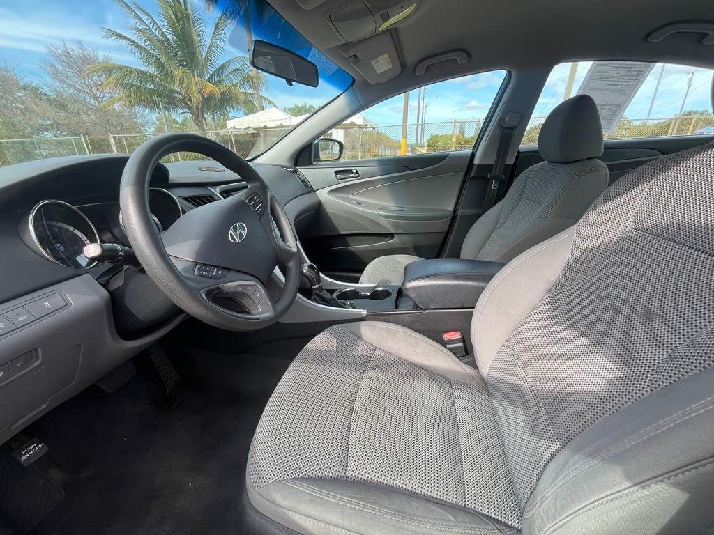 2011 Hyundai Sonata Image 7