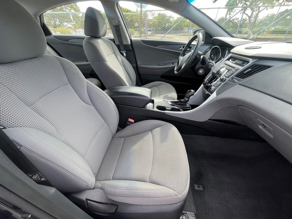 2011 Hyundai Sonata Image 8