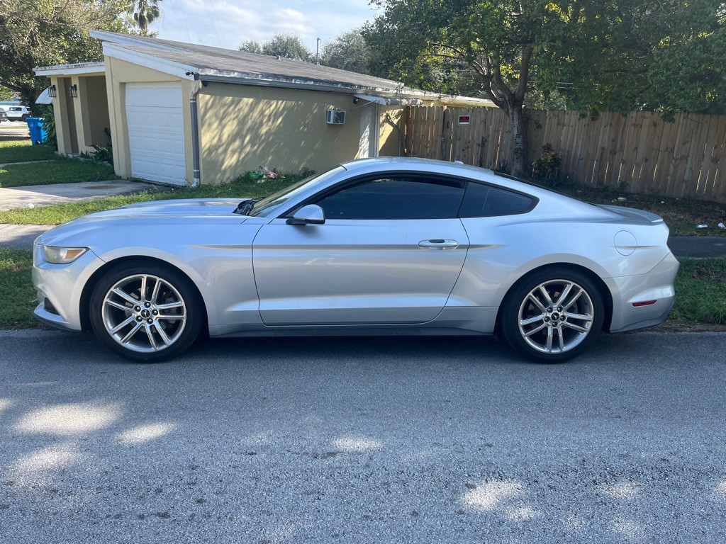 2015 Ford Mustang Image 5