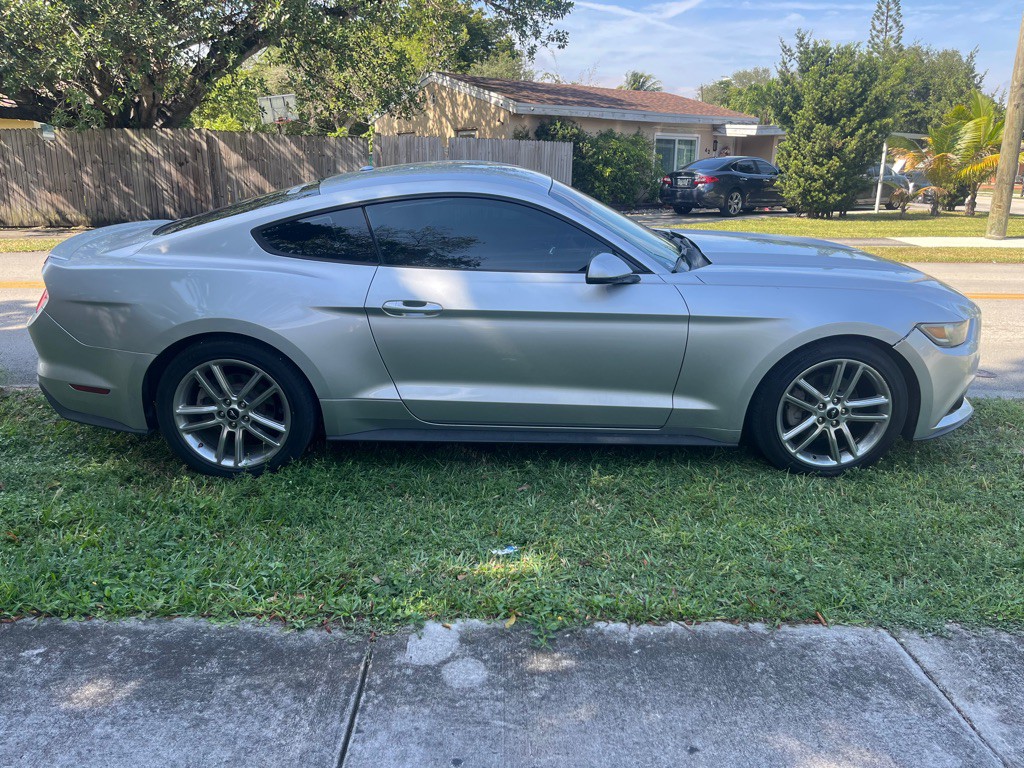 2015 Ford Mustang Image 11