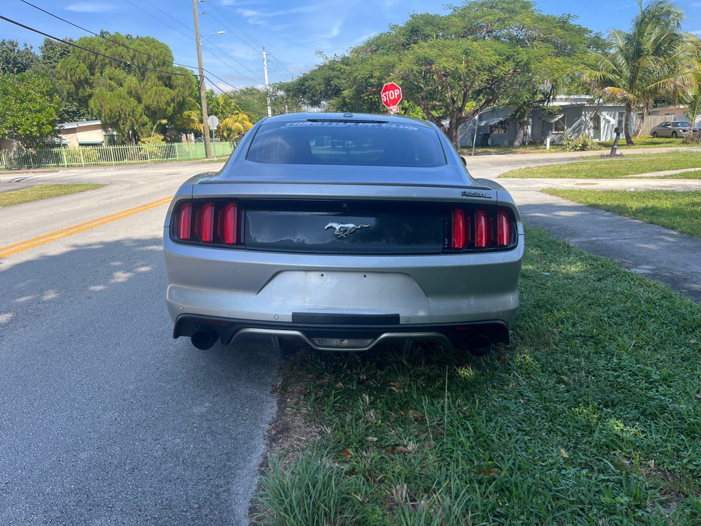 2015 Ford Mustang Image 12