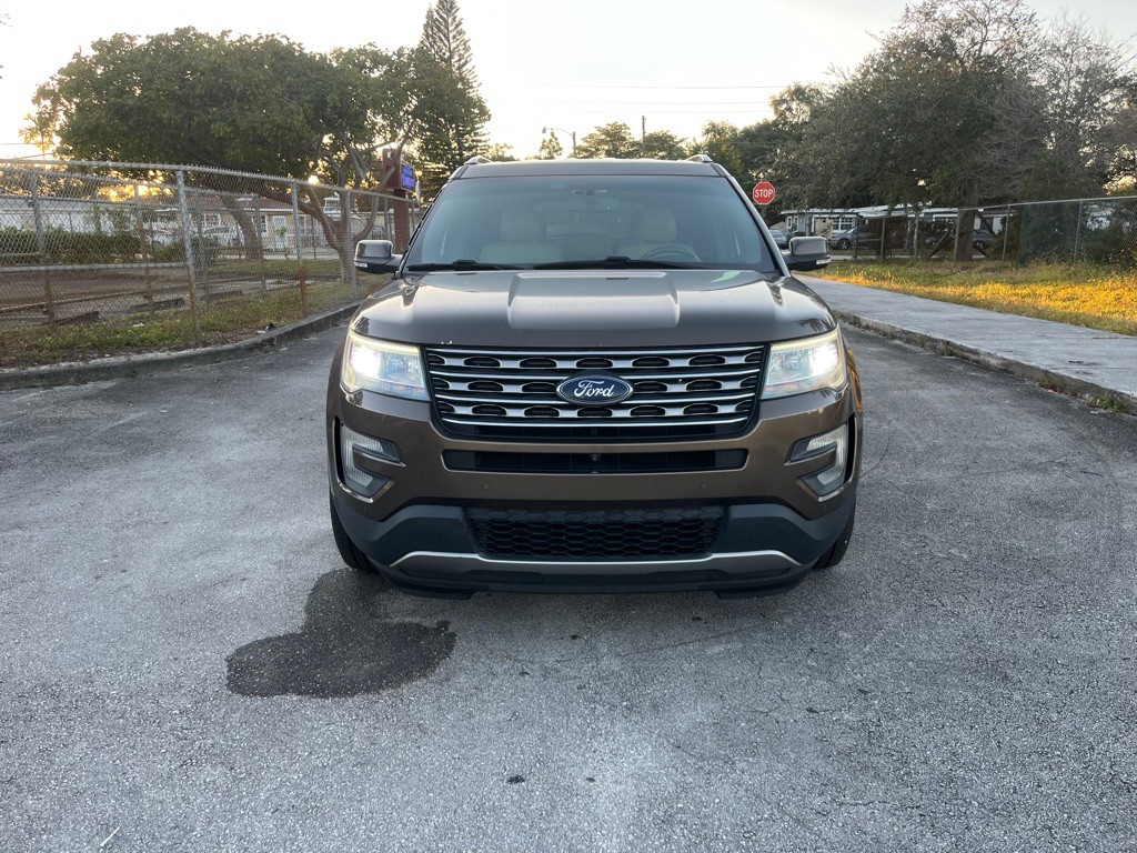 2016 Ford Explorer Image 2