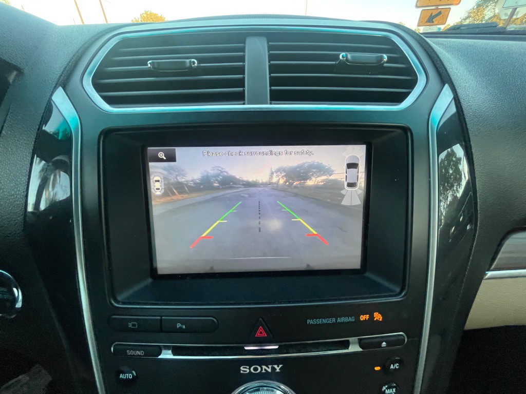 2016 Ford Explorer Image 10