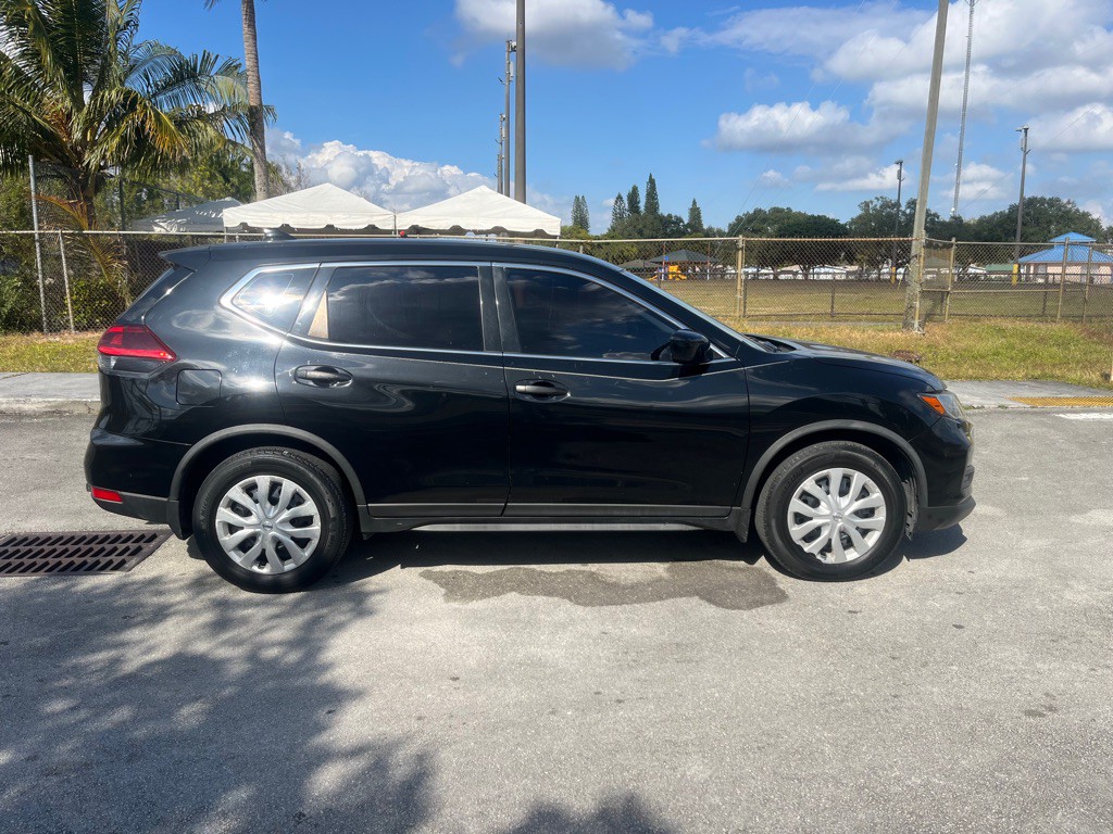 2018 Nissan Rogue Image 3