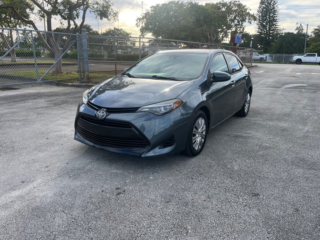 2018 Toyota Corolla Image 1