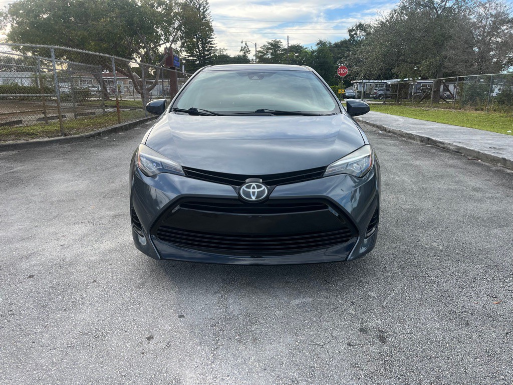 2018 Toyota Corolla Image 2