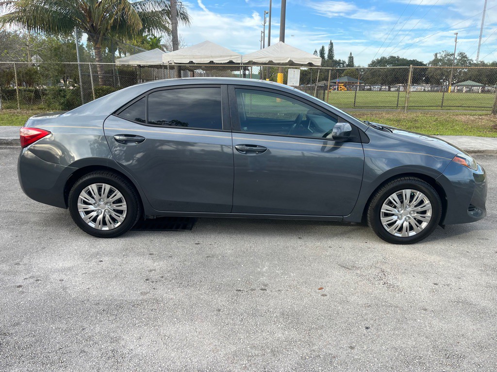 2018 Toyota Corolla Image 3