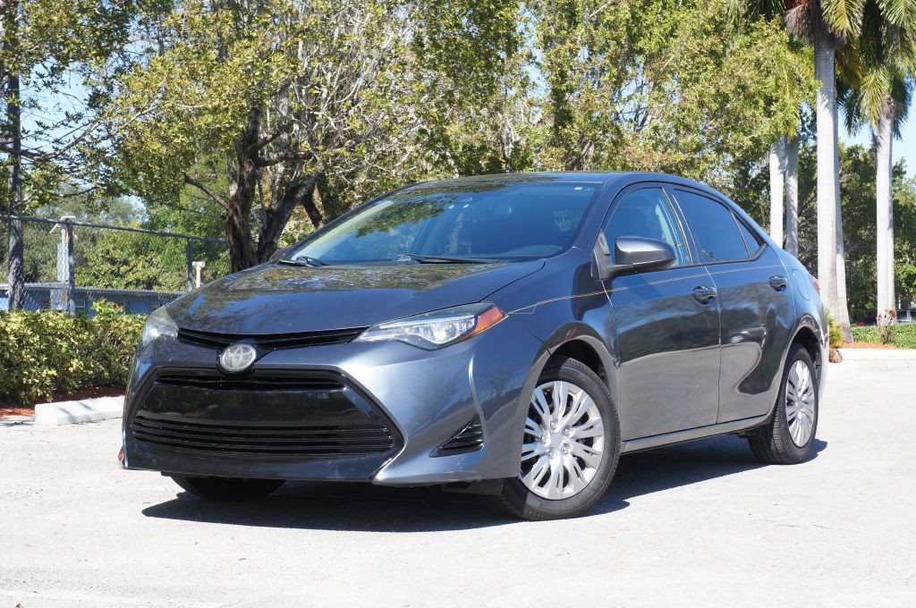 2018 Toyota Corolla Image 1