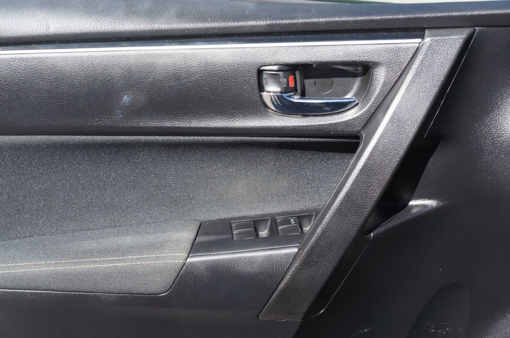 2018 Toyota Corolla Image 24