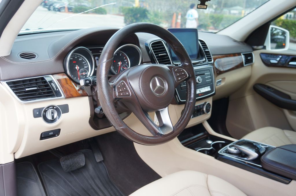 2017 Mercedes-Benz GLS-Class Image 29