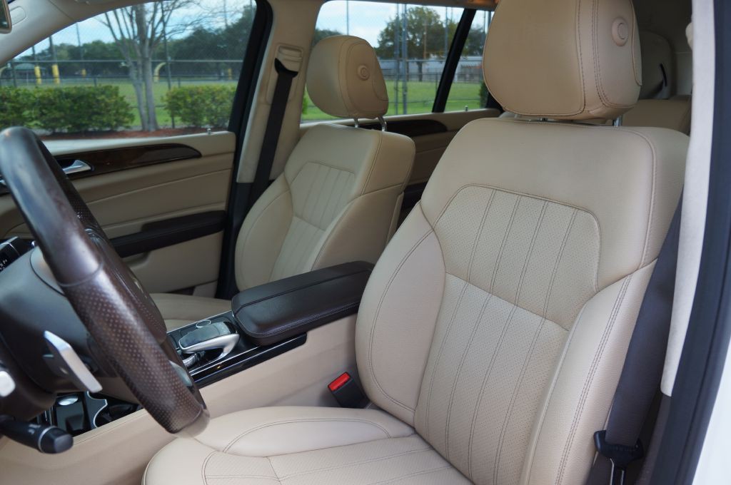 2017 Mercedes-Benz GLS-Class Image 31