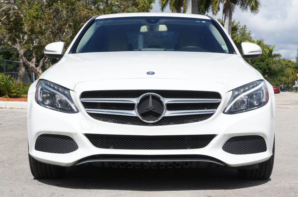 2015 Mercedes-Benz C-Class Image 4