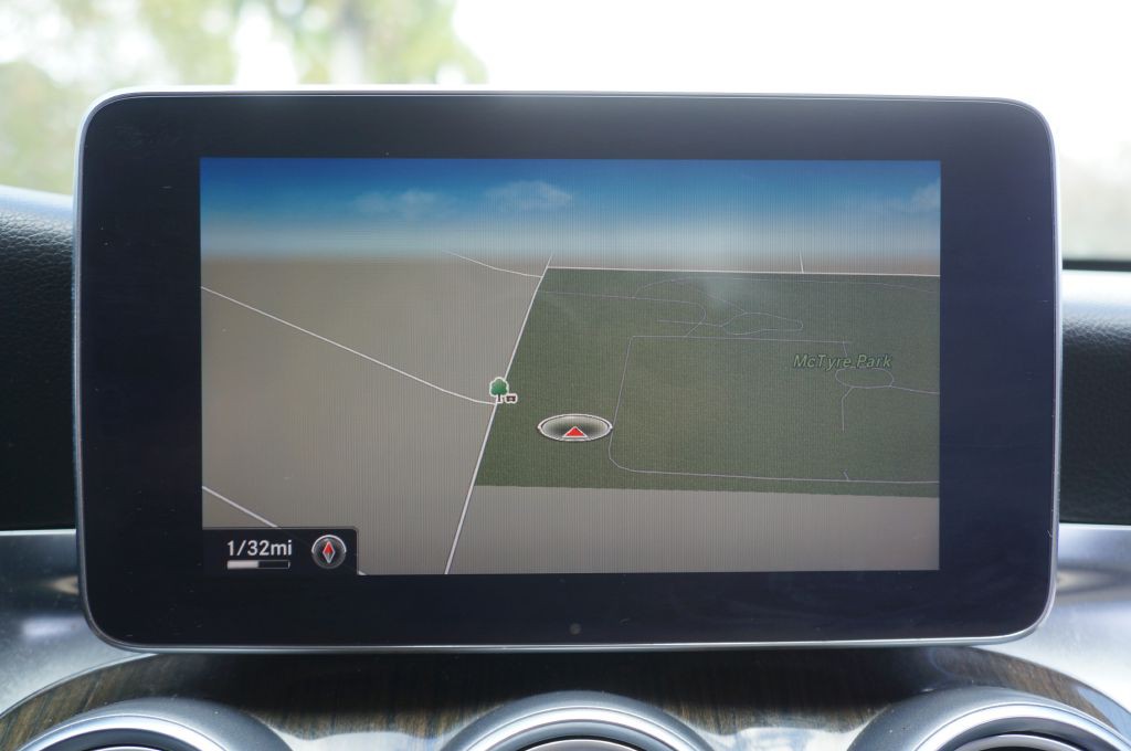 2015 Mercedes-Benz C-Class Image 36