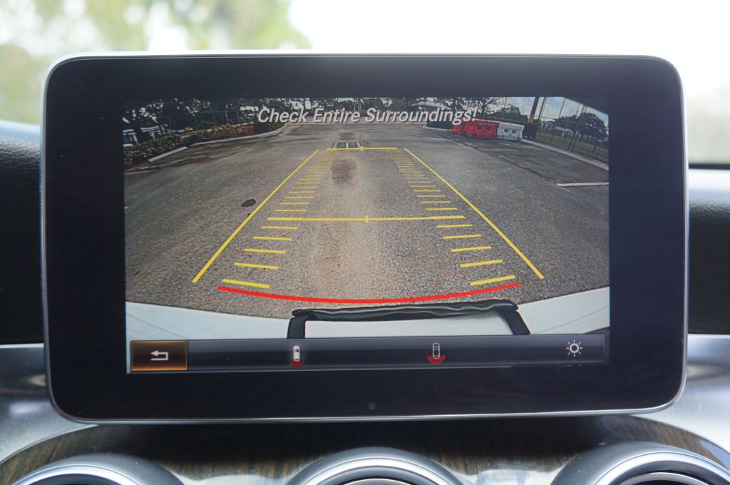 2015 Mercedes-Benz C-Class Image 37