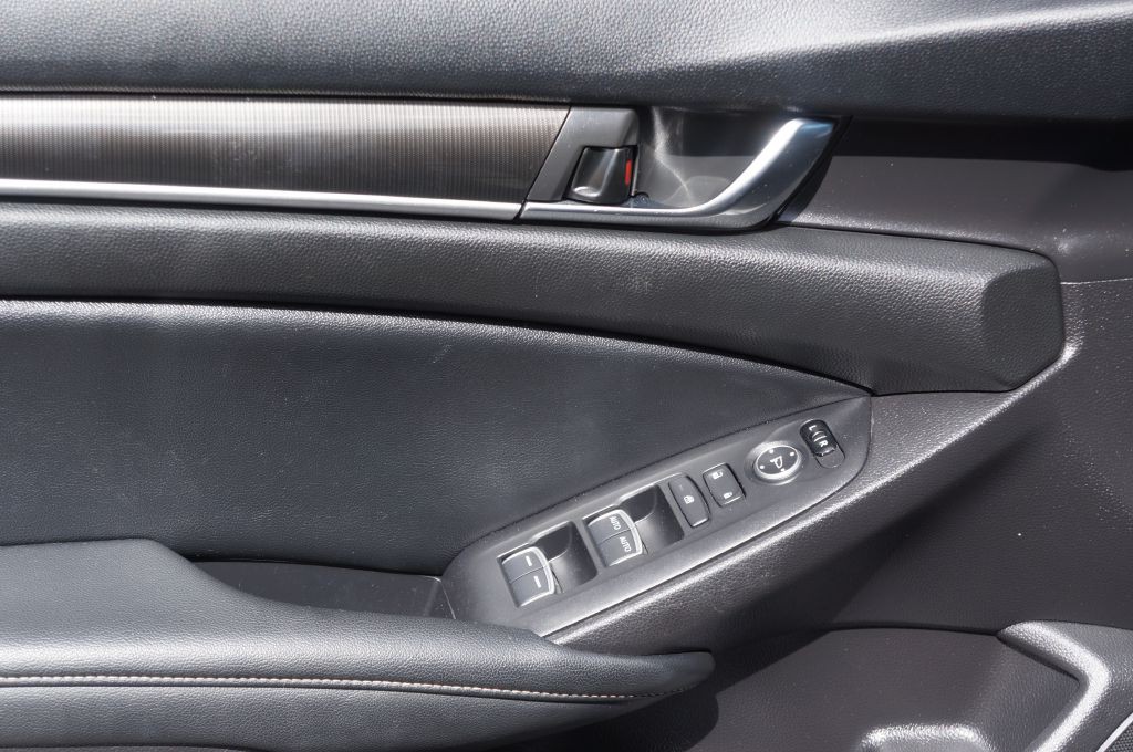 2021 Honda Accord Image 23