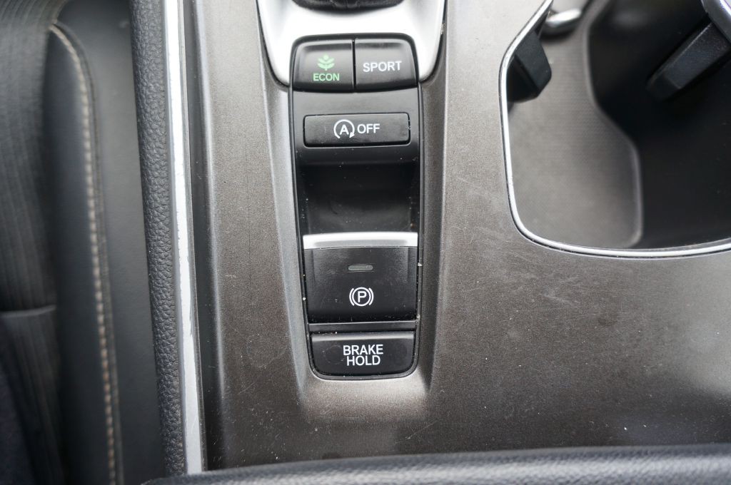 2021 Honda Accord Image 40