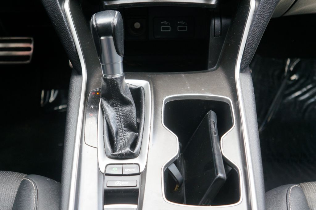 2021 Honda Accord Image 41