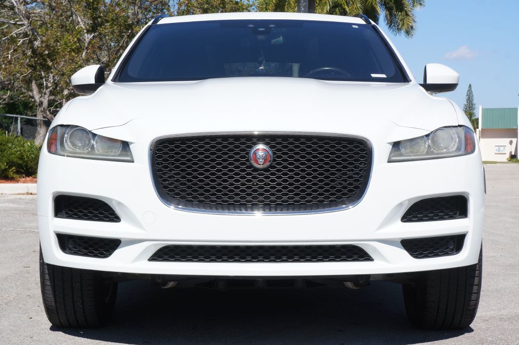 2018 Jaguar F-PACE Image 4