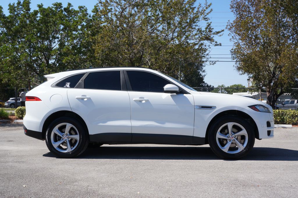 2018 Jaguar F-PACE Image 15