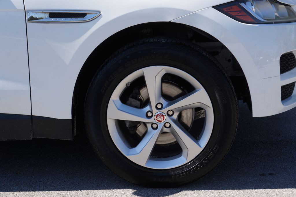 2018 Jaguar F-PACE Image 22