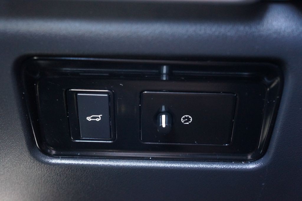 2018 Jaguar F-PACE Image 44