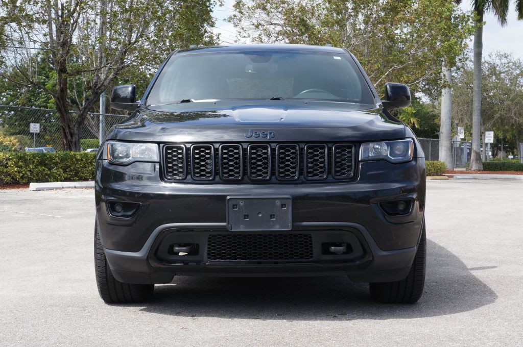 2018 Jeep Grand Cherokee Image 3