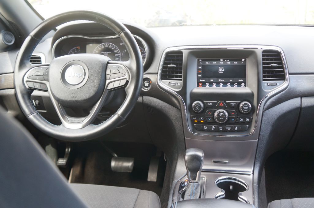 2018 Jeep Grand Cherokee Image 38