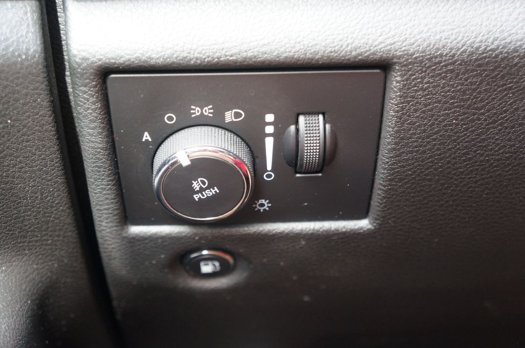 2018 Jeep Grand Cherokee Image 47