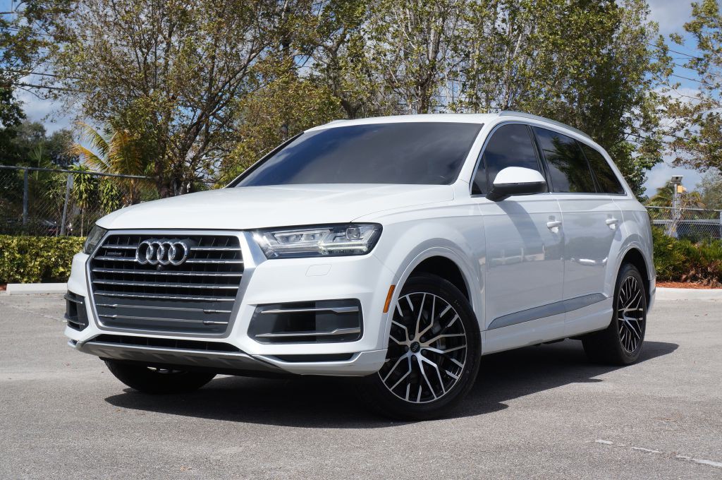 2019 Audi Q7 Image 1