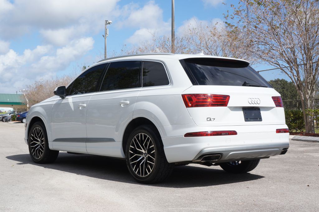 2019 Audi Q7 Image 9