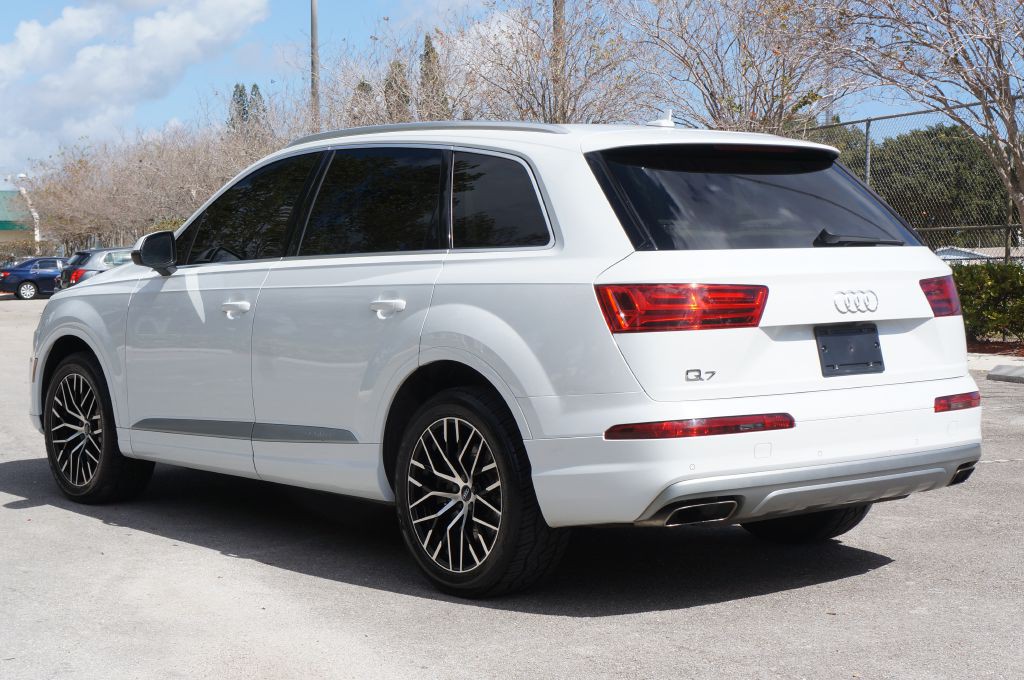 2019 Audi Q7 Image 10