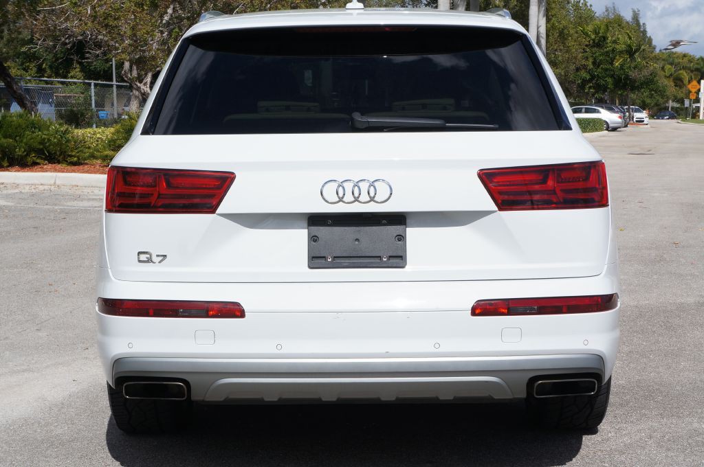 2019 Audi Q7 Image 12