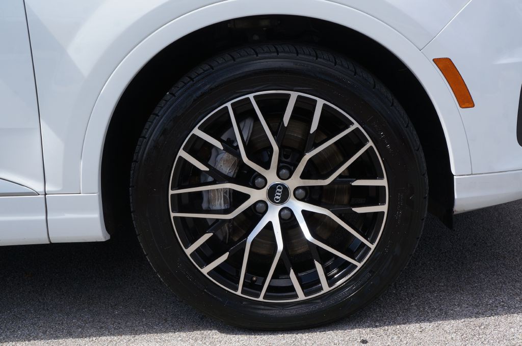 2019 Audi Q7 Image 25