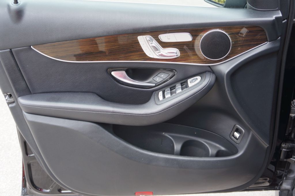 2018 Mercedes-Benz GLC-Class Image 24