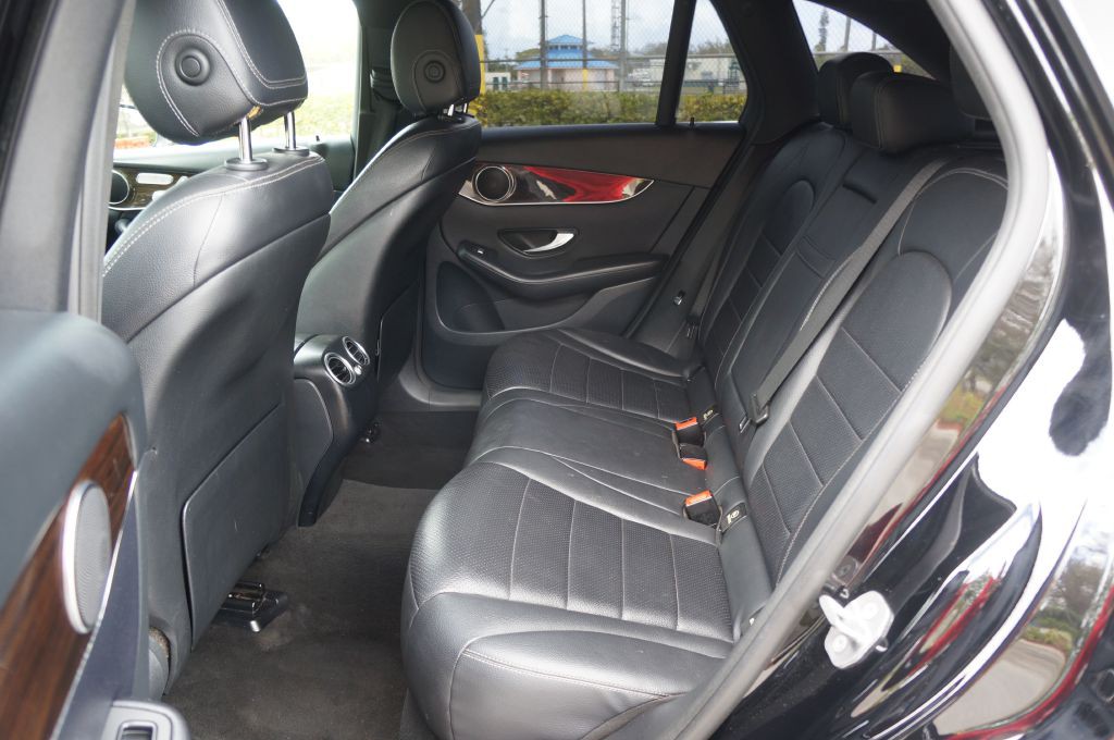 2018 Mercedes-Benz GLC-Class Image 33