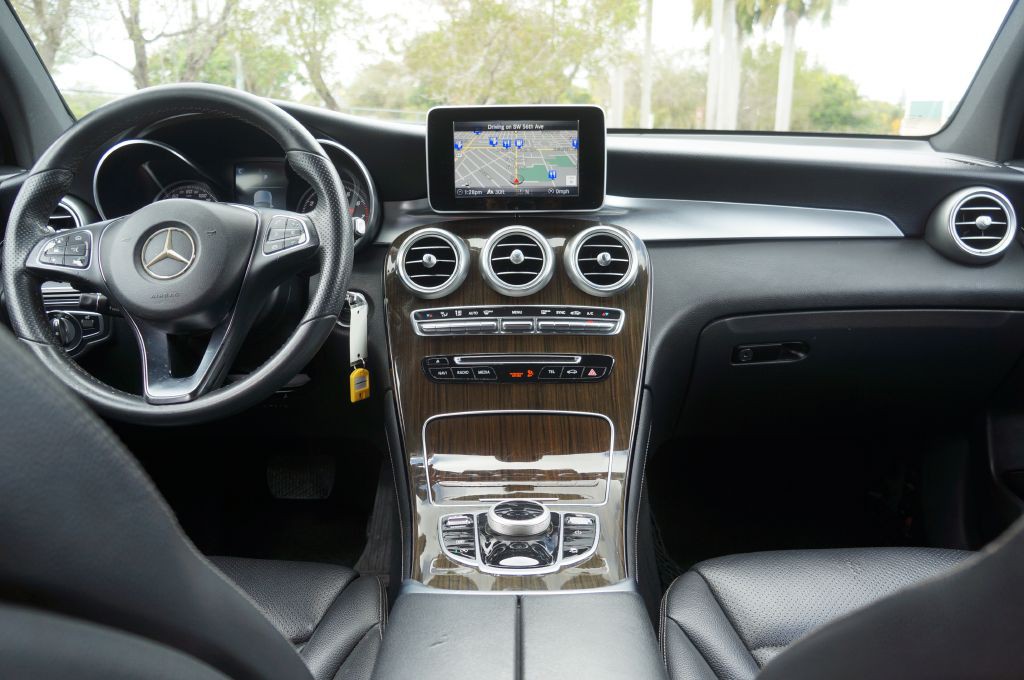 2018 Mercedes-Benz GLC-Class Image 35