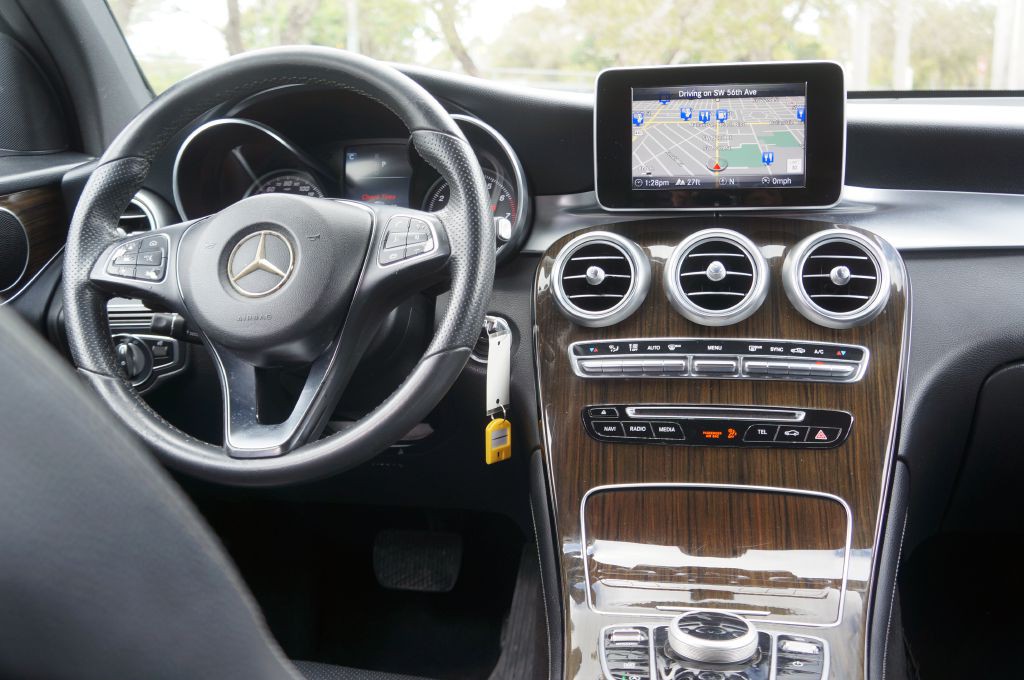 2018 Mercedes-Benz GLC-Class Image 36