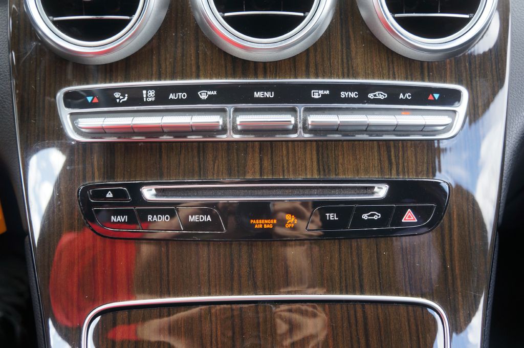 2018 Mercedes-Benz GLC-Class Image 42