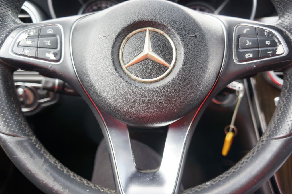 2018 Mercedes-Benz GLC-Class Image 46