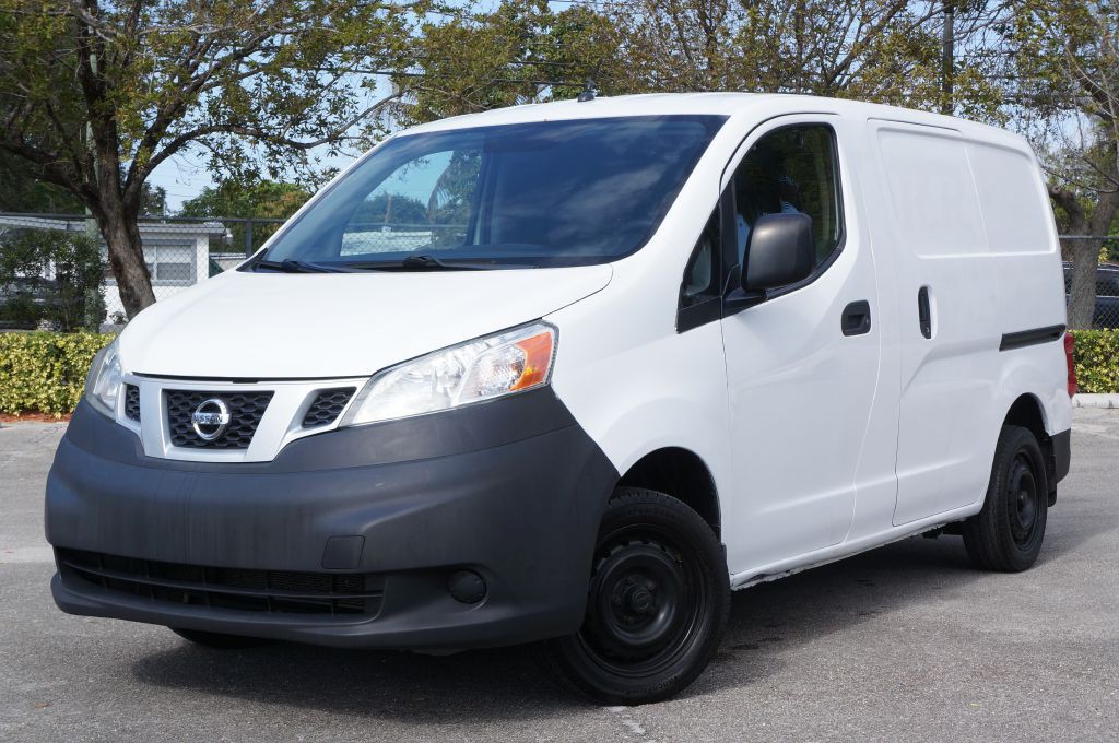 2018 Nissan NV200 Image 2