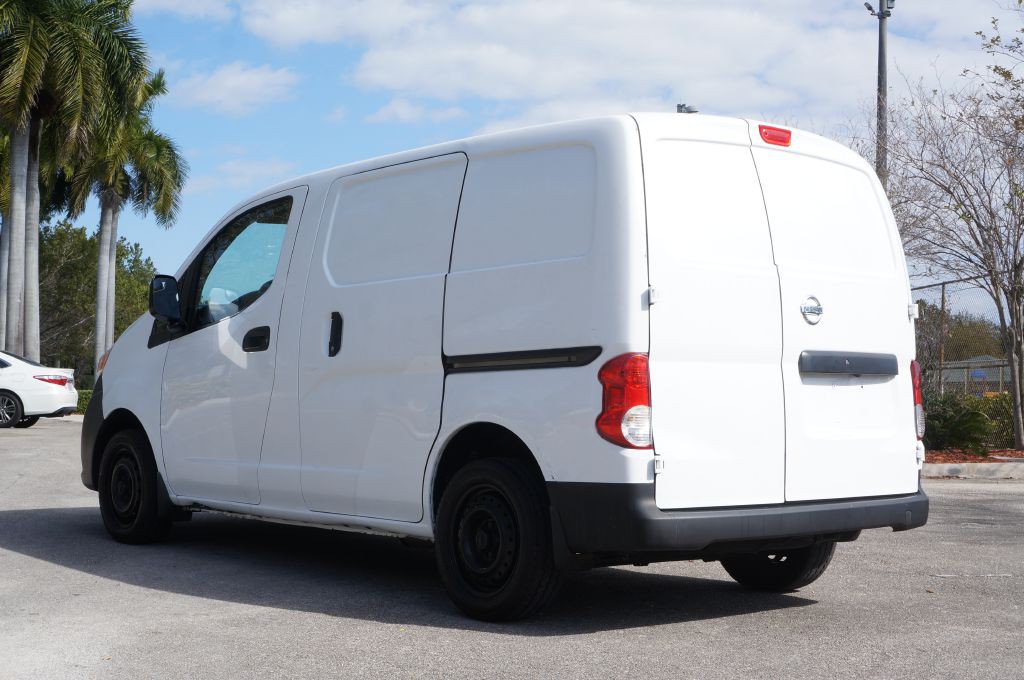 2018 Nissan NV200 Image 9