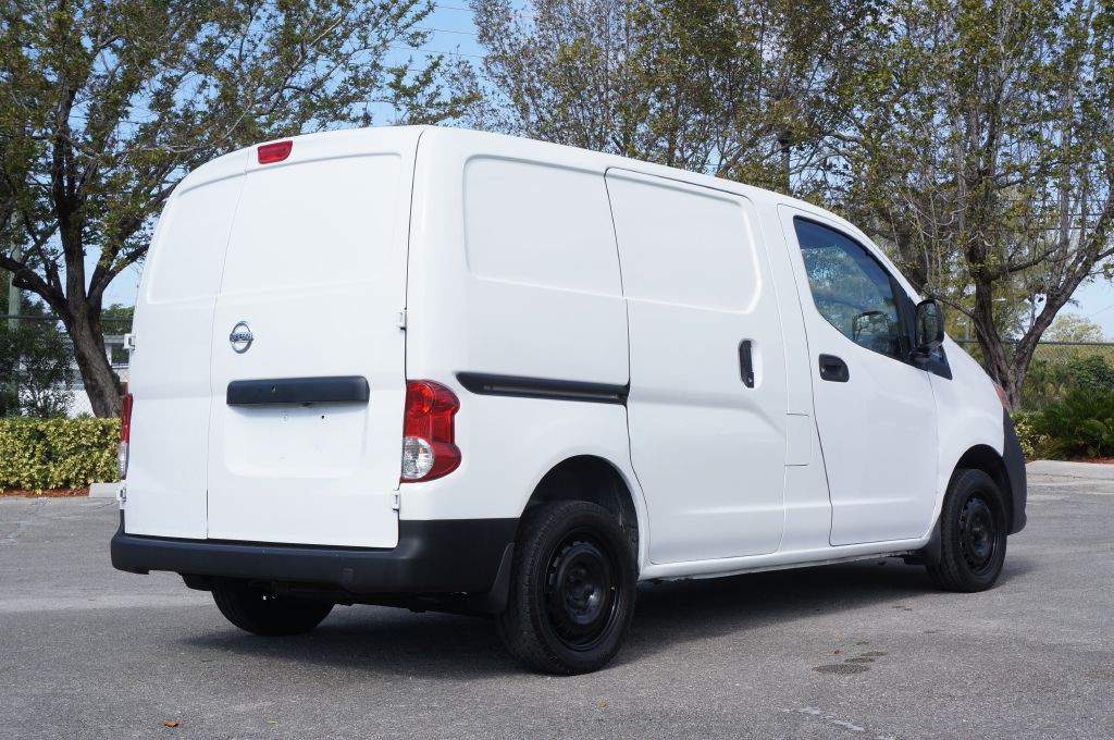 2018 Nissan NV200 Image 13