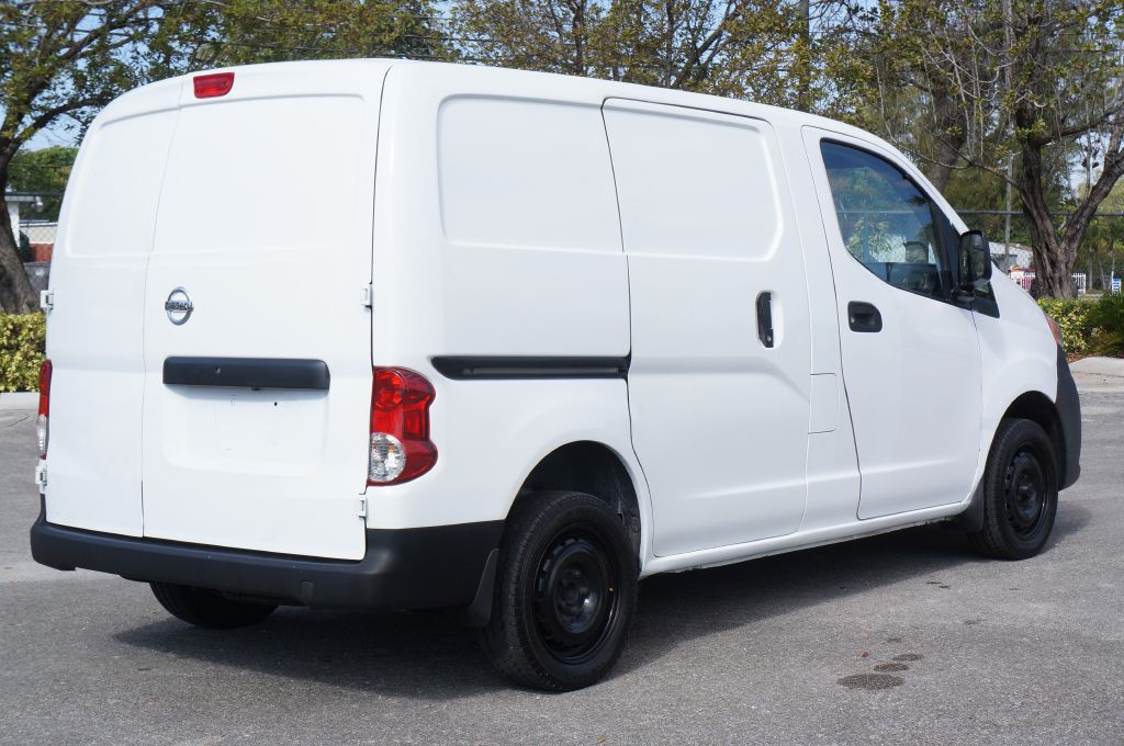 2018 Nissan NV200 Image 14