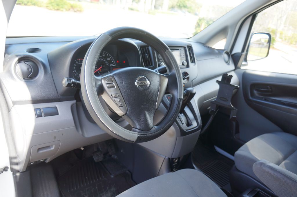 2018 Nissan NV200 Image 28