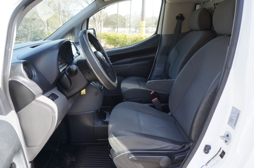 2018 Nissan NV200 Image 29