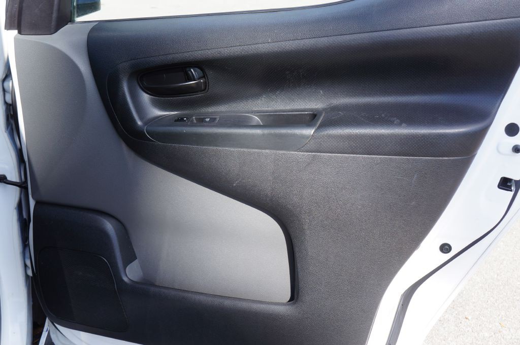 2018 Nissan NV200 Image 32