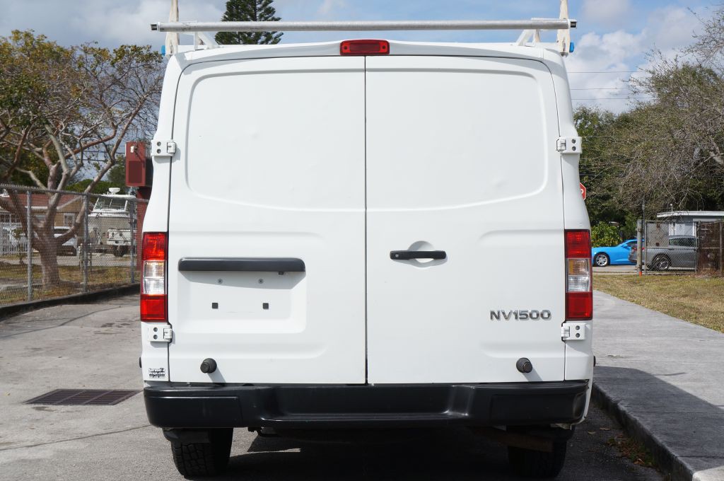 2018 Nissan NV Image 11
