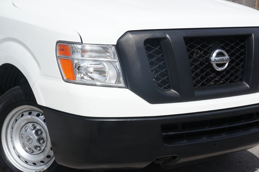 2018 Nissan NV Image 17